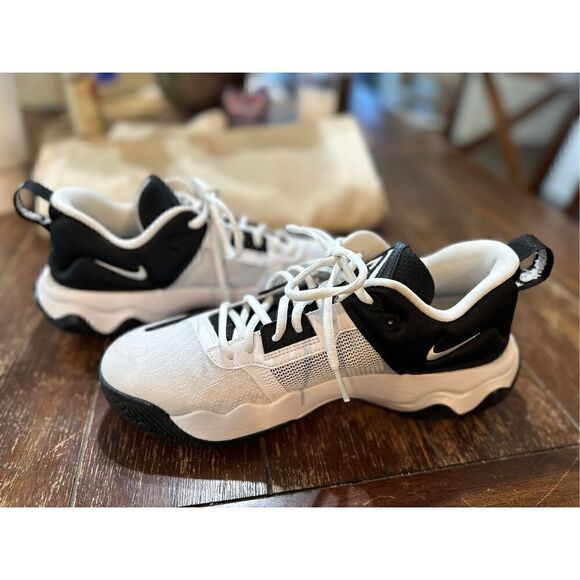 Nike Men’s Giannis Immortality 3 Basketball Shoes - Picture 2 of 9